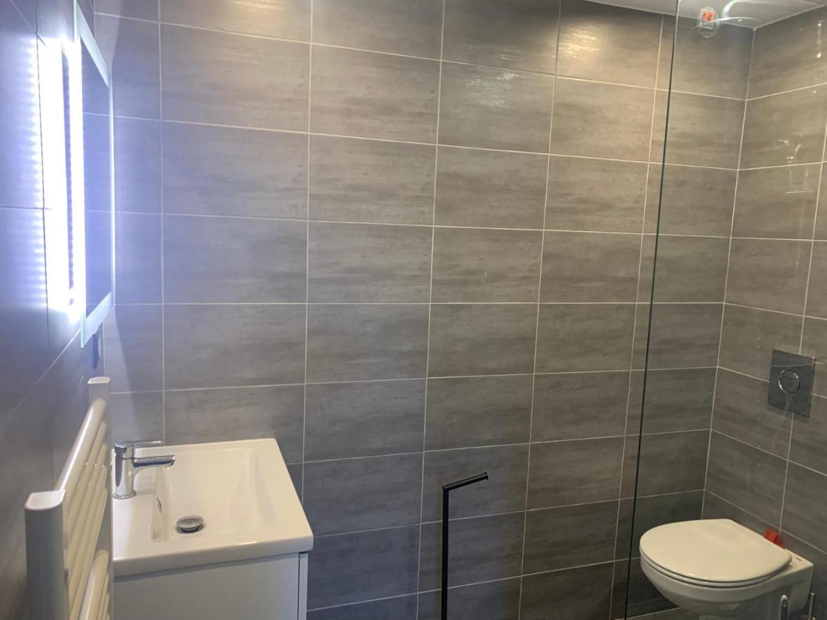 Grand Tres Agreable Avec Bar, Cuisine Et Terrasse Apartamento Cagnes-sur-Mer