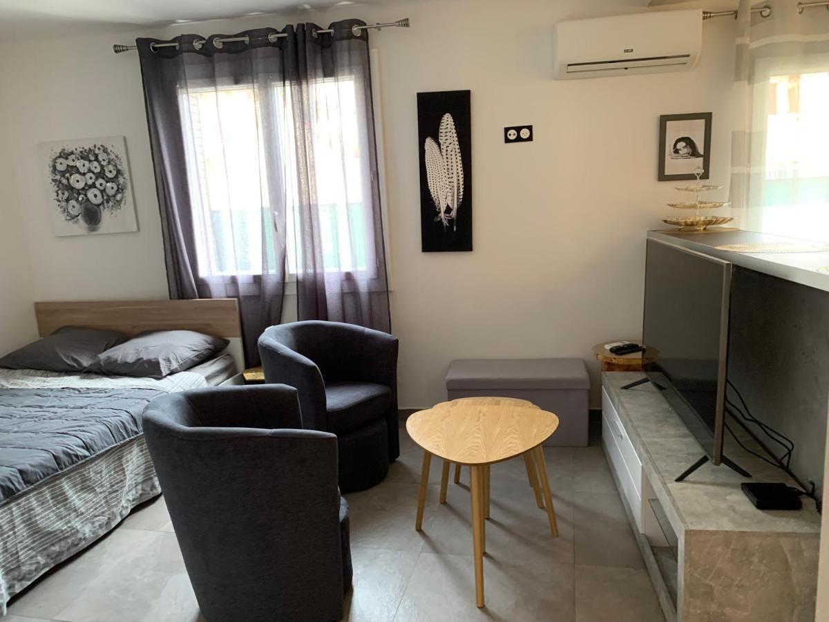 Apartamento Grand Tres Agreable Avec Bar, Cuisine Et Terrasse *